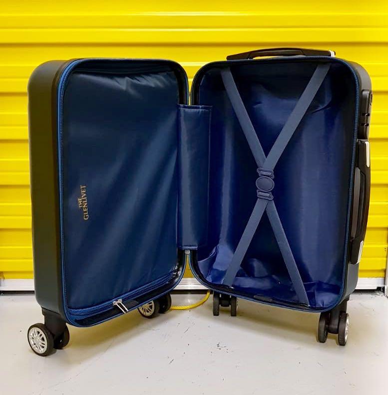 Luggage, Hobbies & Toys, Travel, Luggage on Carousell