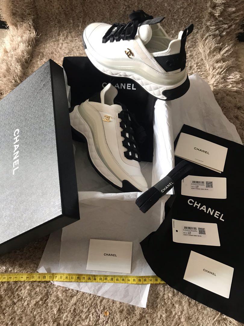 Chanel Footwear Chanel Ivory Suede Sneakers Cruise 2021 Size