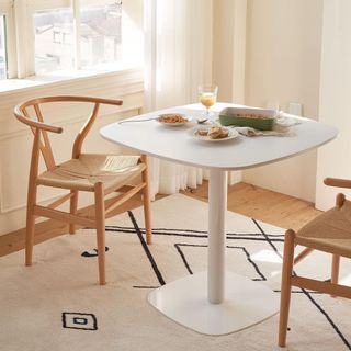 (Category: ) located in . Submitted by bekore.furnishing (Listing ID 1077867199, Image 1). Description: .
