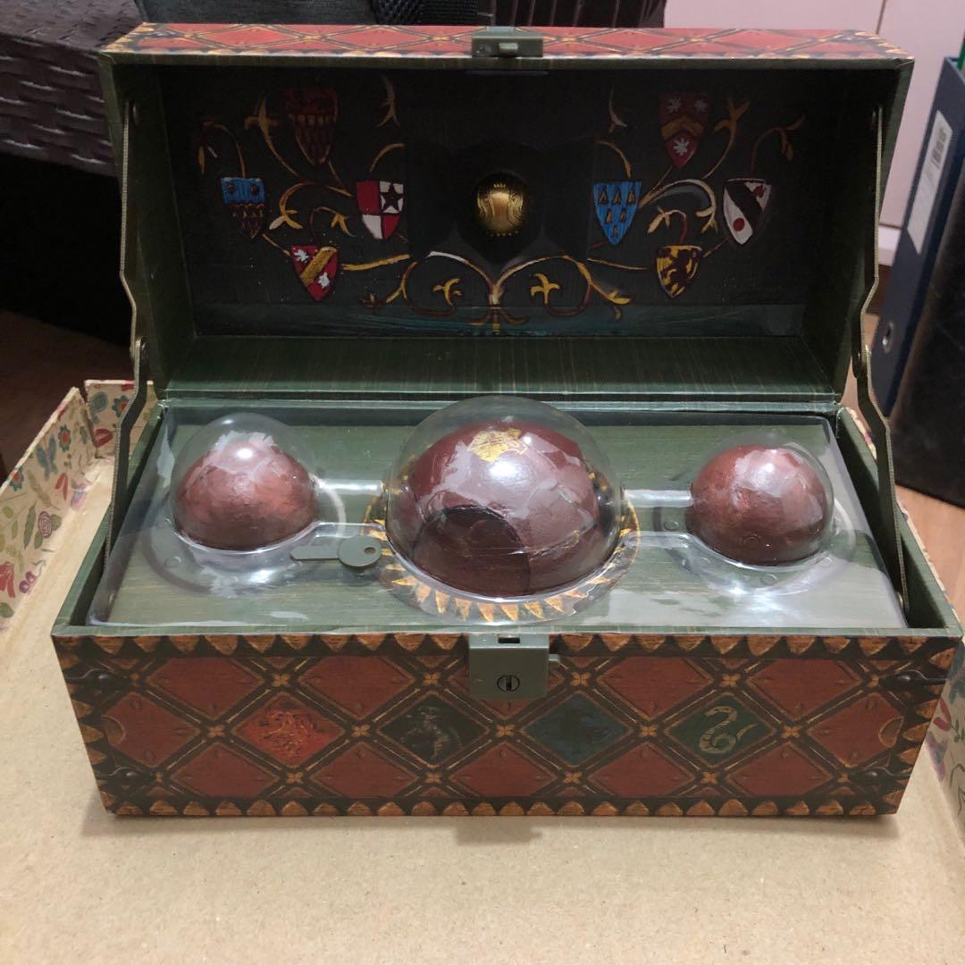 Harry Potter Collectible Quidditch Set Complete With Poster & Keys