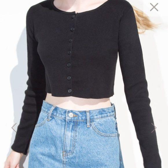 y2k ulzzang black cropped cardigan long sleeve brandy melville inspired Women s Fashion Tops Other Tops on Carousell