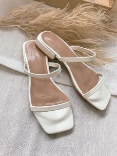 (Category: ) located in . Submitted by solepretty (Listing ID 1077819474, Image 1). Description: .