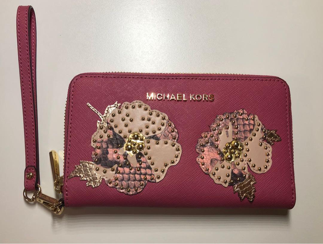 MICHAEL KORS Pink Floral Purse, Women's Fashion, Bags & Wallets, Purses &  Pouches on Carousell