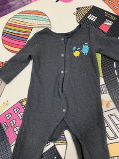 (Category: ) located in . Submitted by littlearpreloved (Listing ID 1077912789, Image 1). Description: .