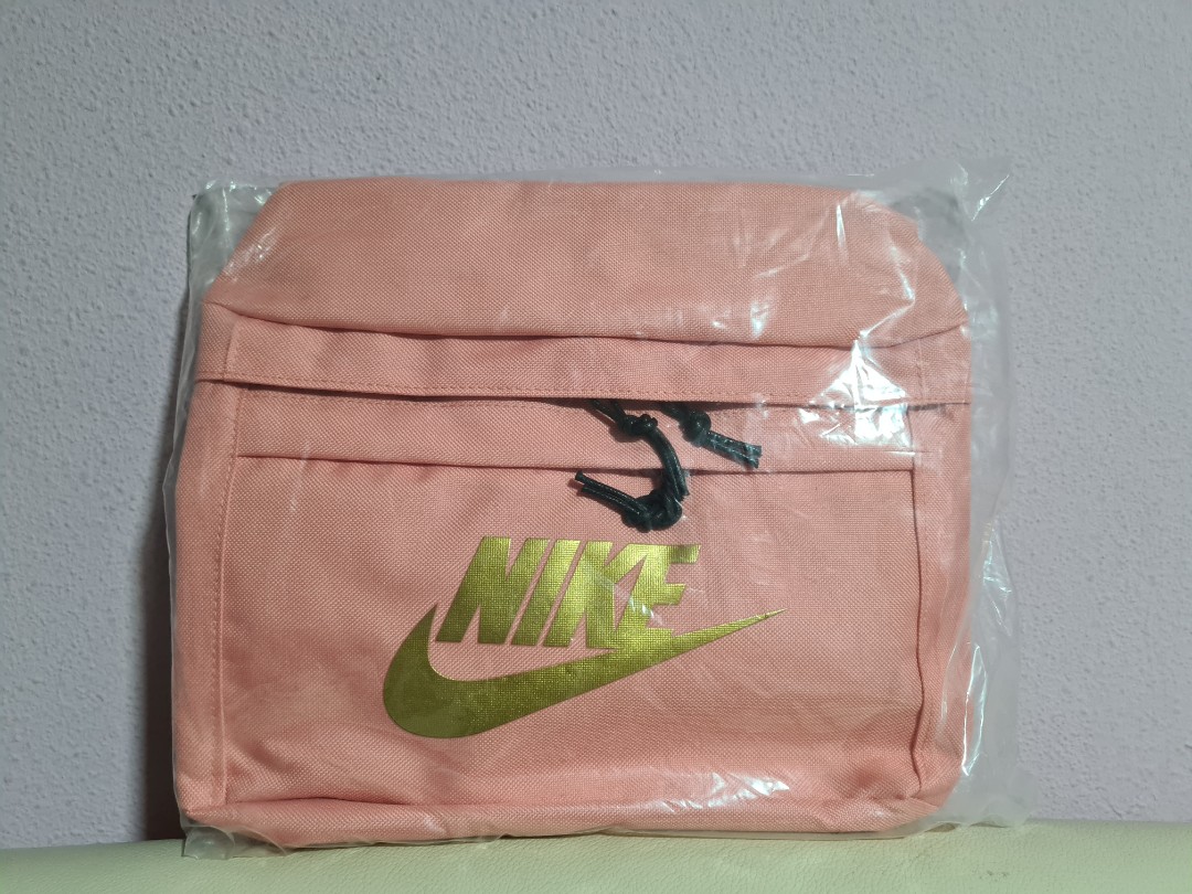 nike tech hip pack pink