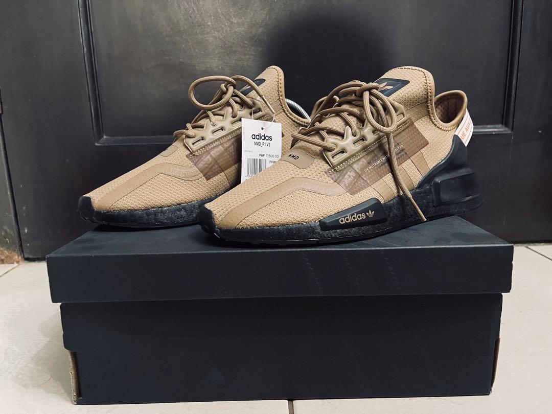 NMD_R1 V2 'Cardboard' | ubicaciondepersonas.cdmx.gob.mx
