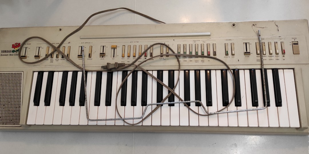 Old 2025 yamaha keyboard