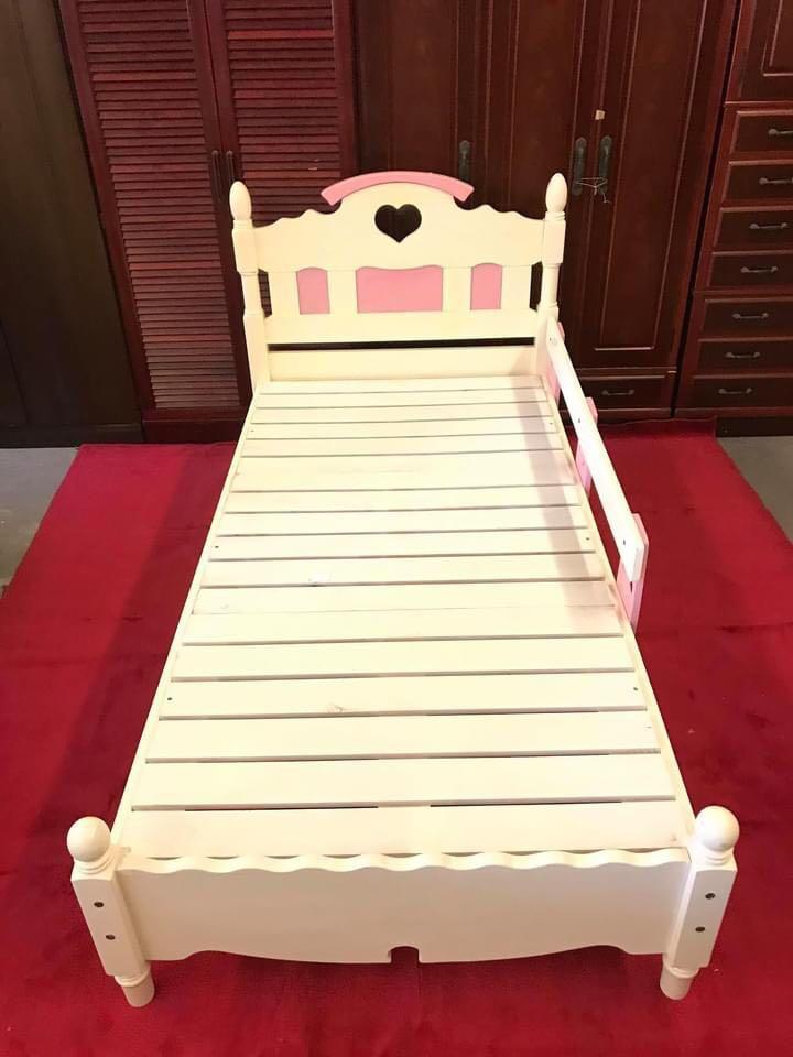 Princess single bed hotsell frame