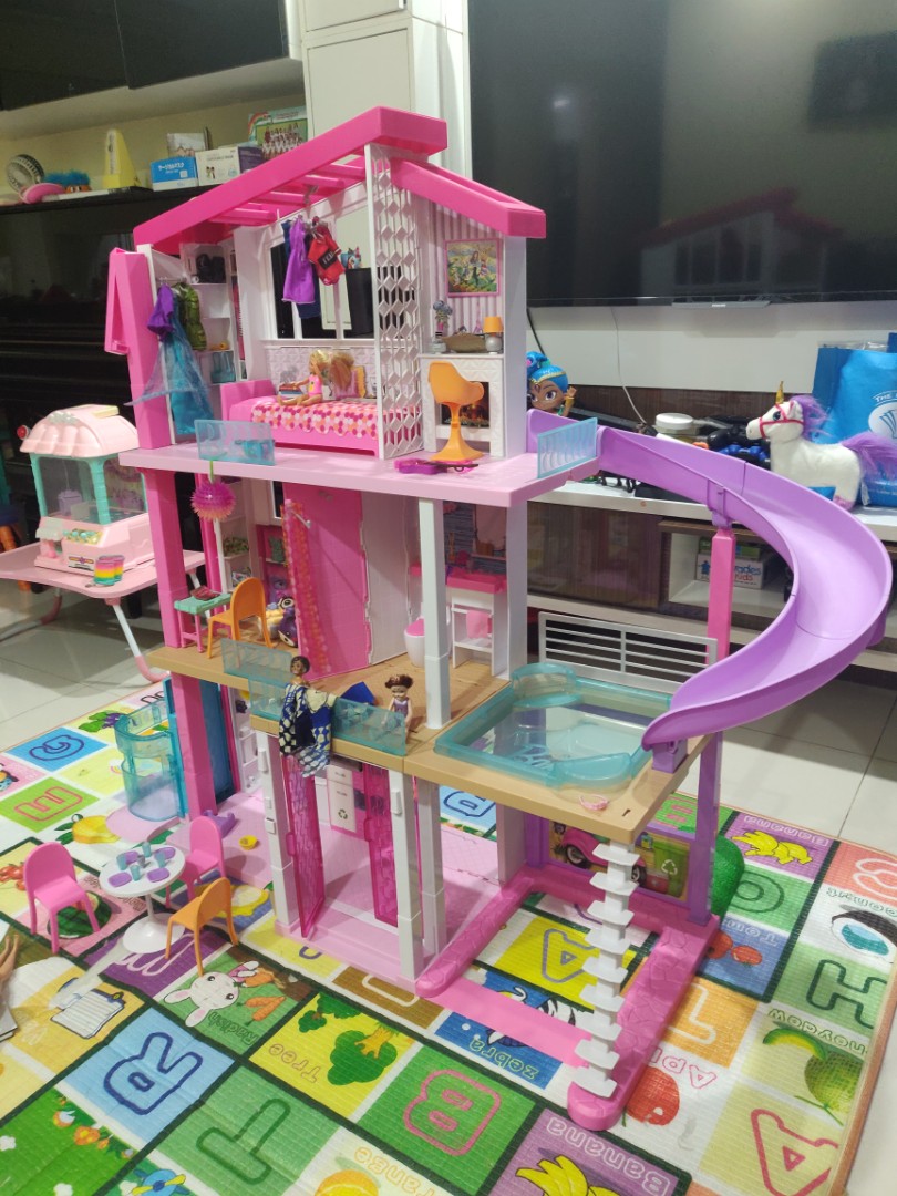 Barbie big store house