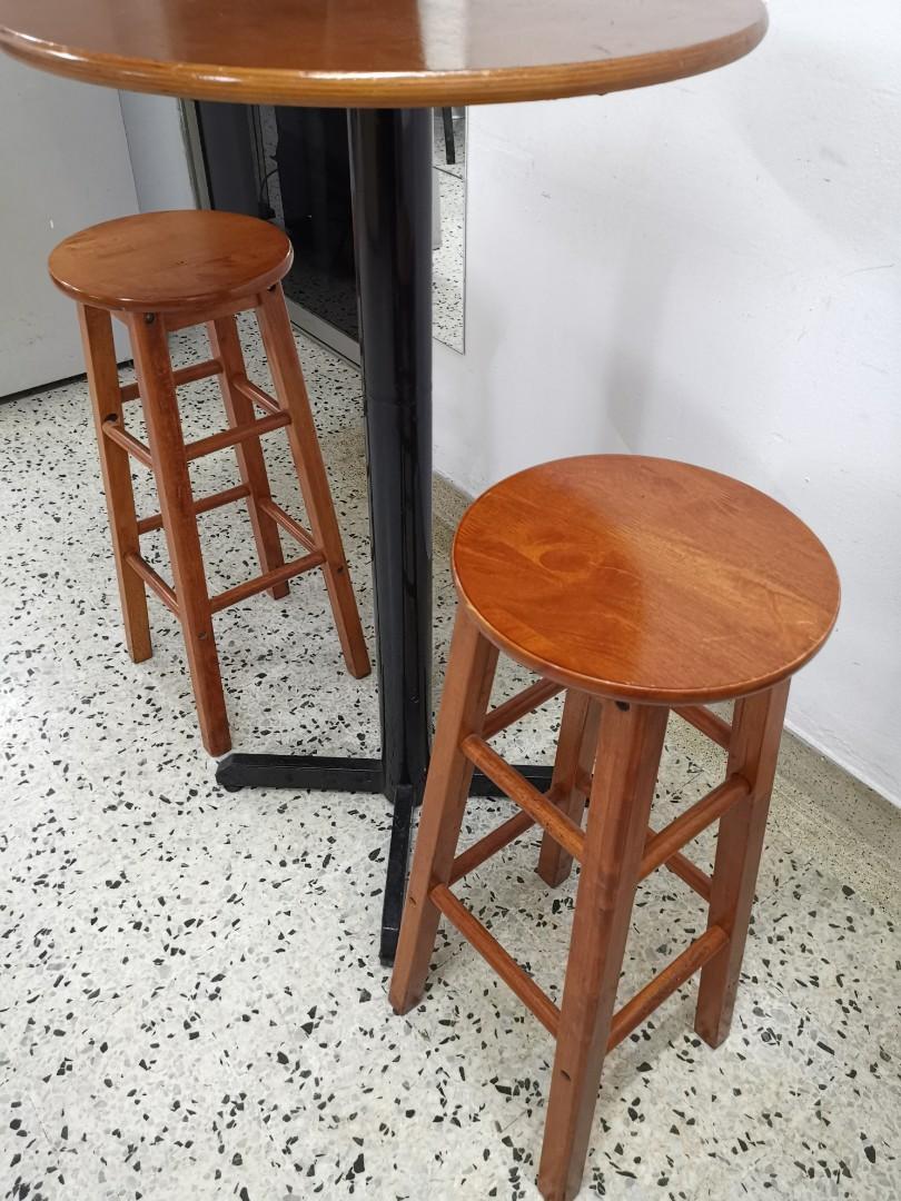 Round Solid wood High/bar table with 2 stool, Home & Furniture