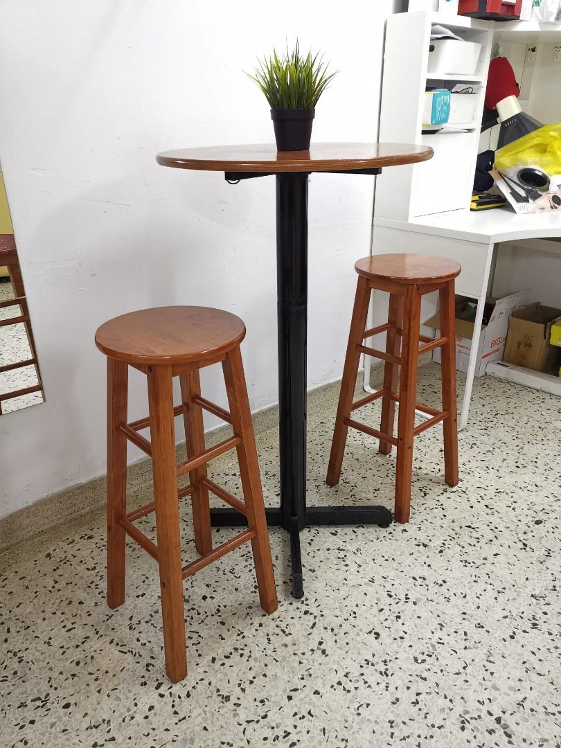 Round Solid wood High/bar table with 2 stool, Home & Furniture