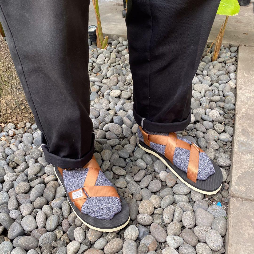 SUICOKE CHIN2 CAB BROWN SANDALS Fesyen Pria Sepatu Sandal di