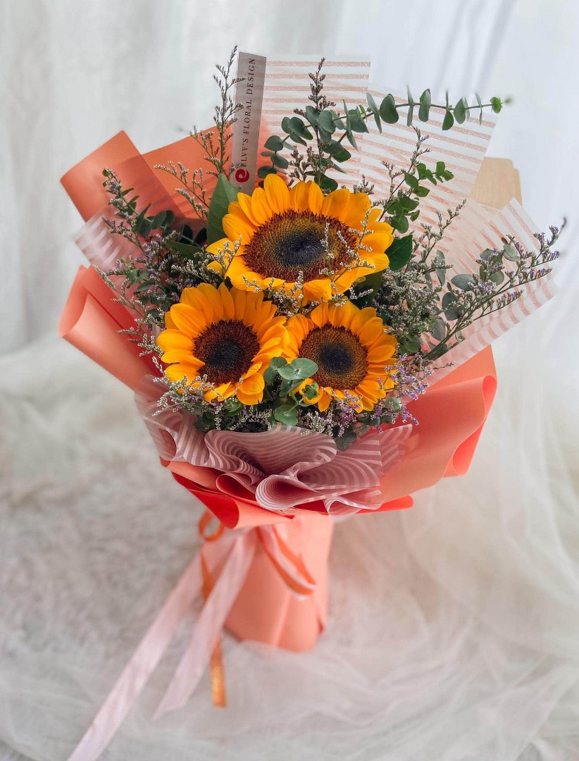 Sunflower Bouquet Deliveries 🌻, Hobbies & Toys, Stationary & Craft