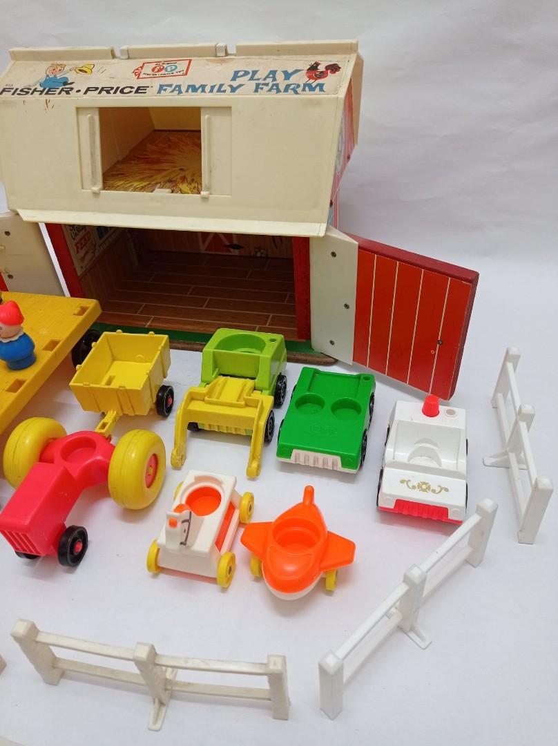 VINTAGE FISHER PRICE LITTLE PEOPLE FARM SET PLAYSET Hobbies