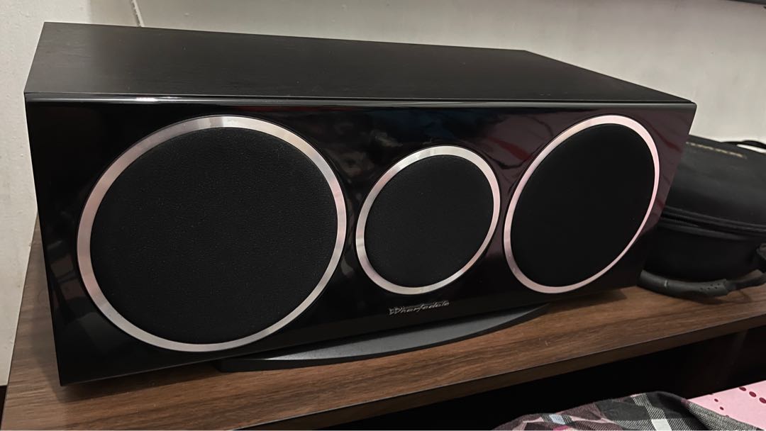 Wharfedale d220 hot sale