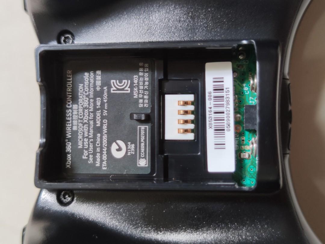 Xbox 360 controller battery pack casing, Video Gaming, Video Game