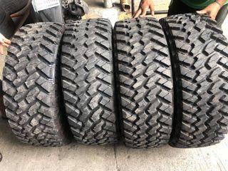 4pcs 285-75-r16 Nitto Trail Grappler Bnew tire sold as 4pcs mud terrain