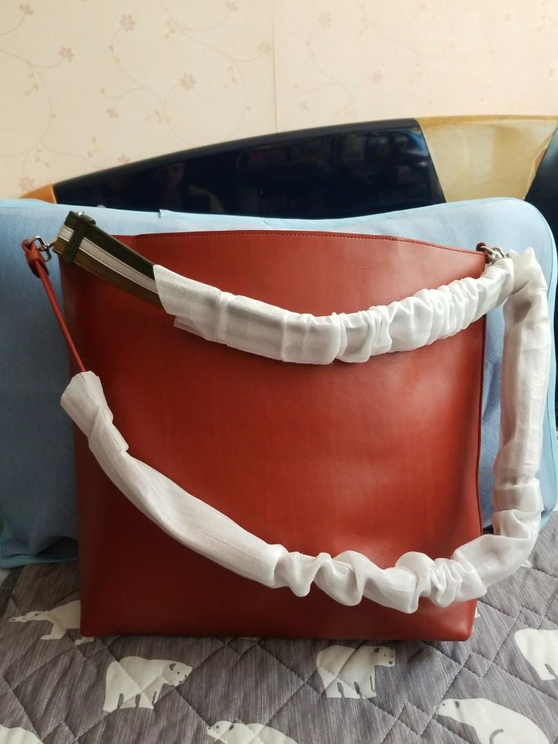 Theory urban top bucket bag