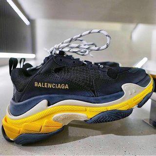 Balenciaga triple s *Authentic*