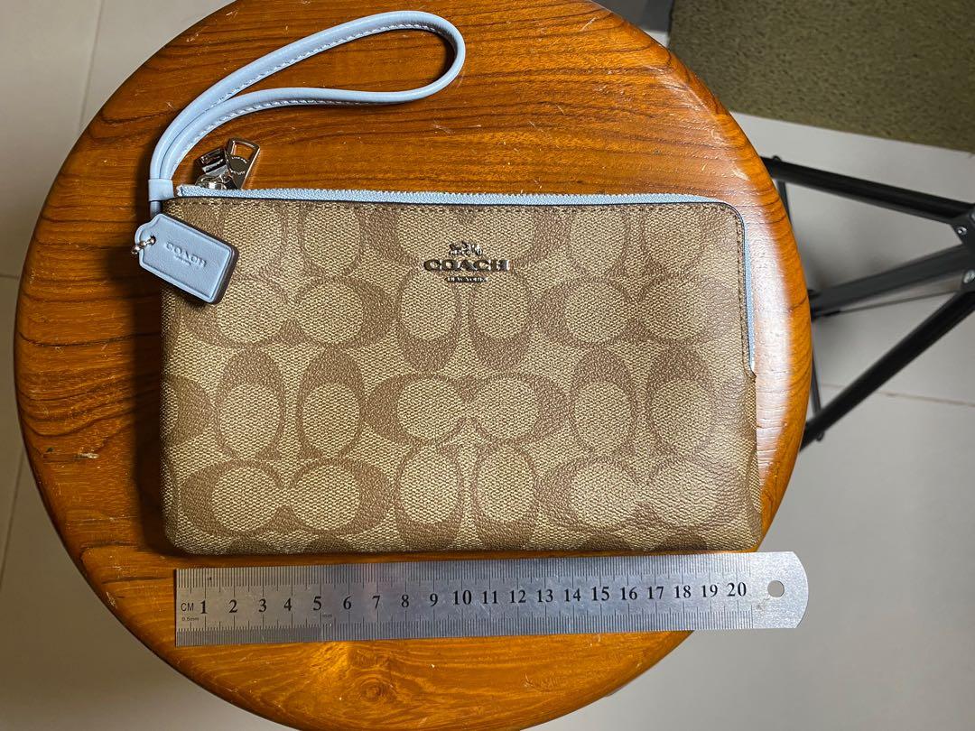 Light blue coach wristlet outlet