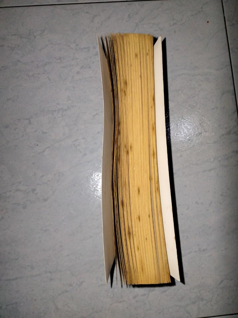 Decisive (Category: Textbooks) located in Singapore. Submitted by phylliispoon (Listing ID 1076851063, Image 3). Description: No exchange and no refunds. Collection strictly at location stated by seller. Mailing option available at $3 Fixed price. Thank you😊.