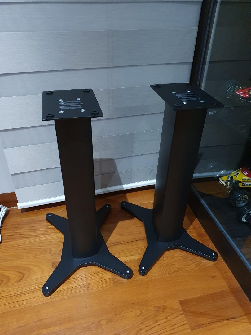 Dynaudio Stand 20 for Sale