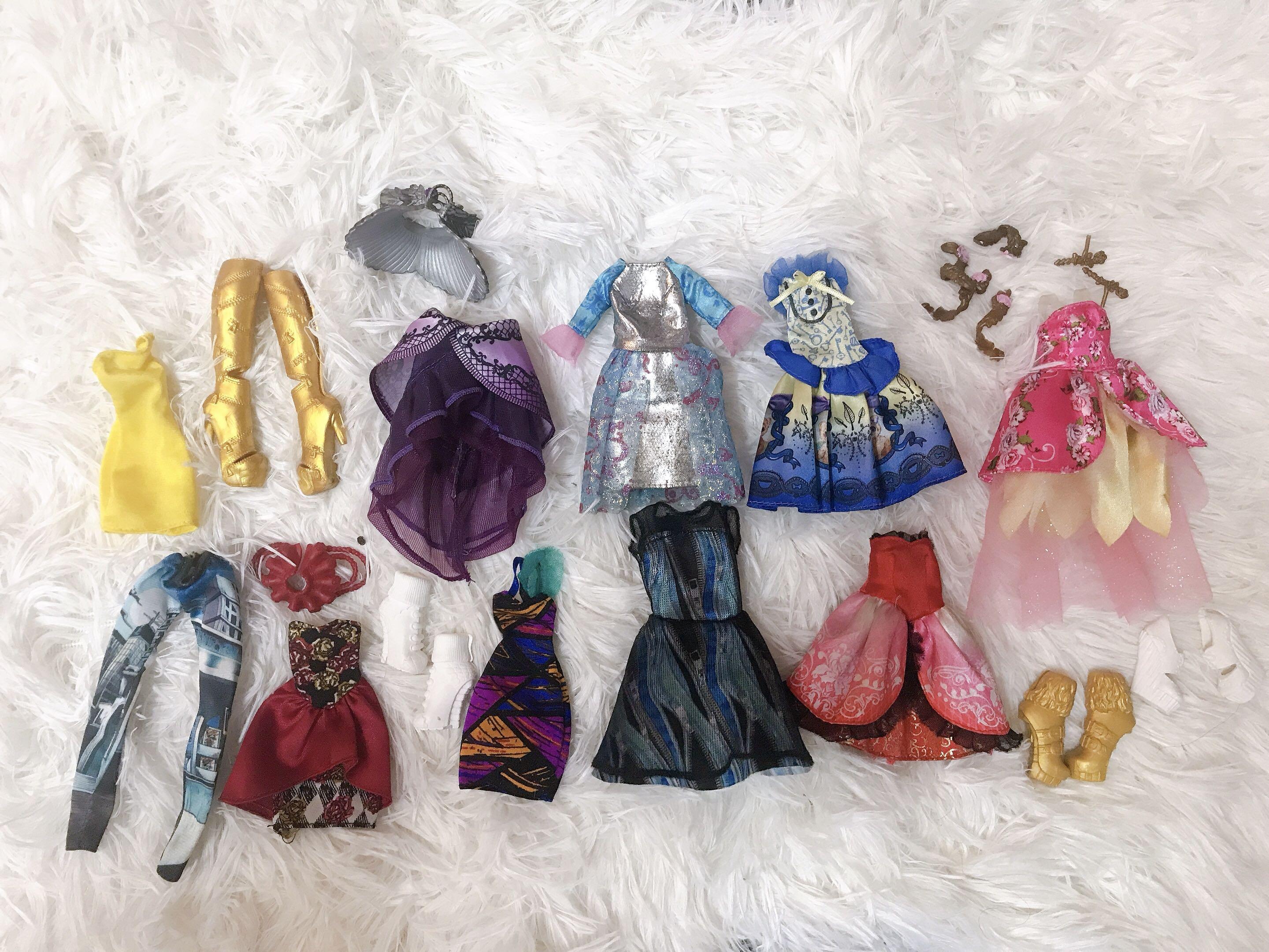 RAYA PROMO‼️‼️Ever After High + Monster High Clothes and Shoes set, Hobbies  \u0026 Toys, Toys \u0026 Games on Carousell