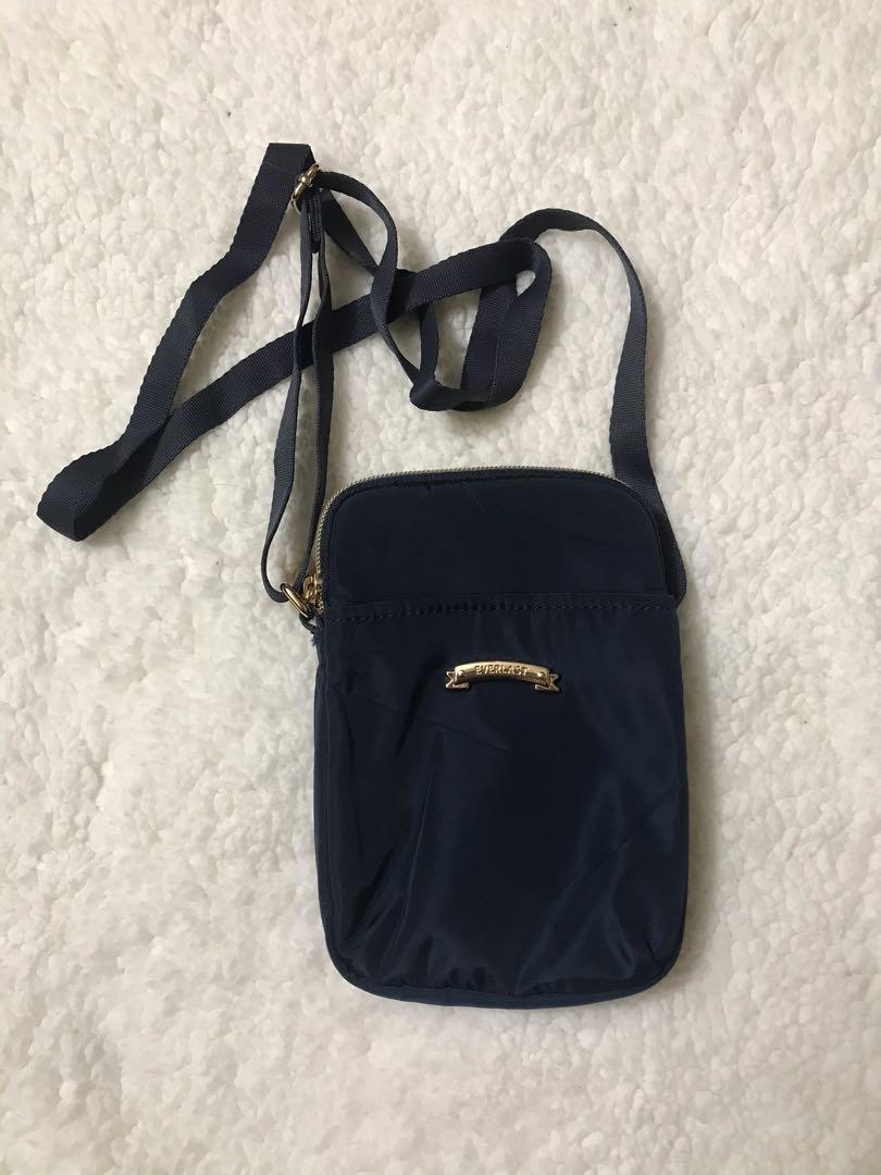 Everlast hotsell sling bag