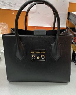（分類：）位於 。 由 ccwi0126 提交（商品編號 1078007472，圖片 1）。簡介： 。