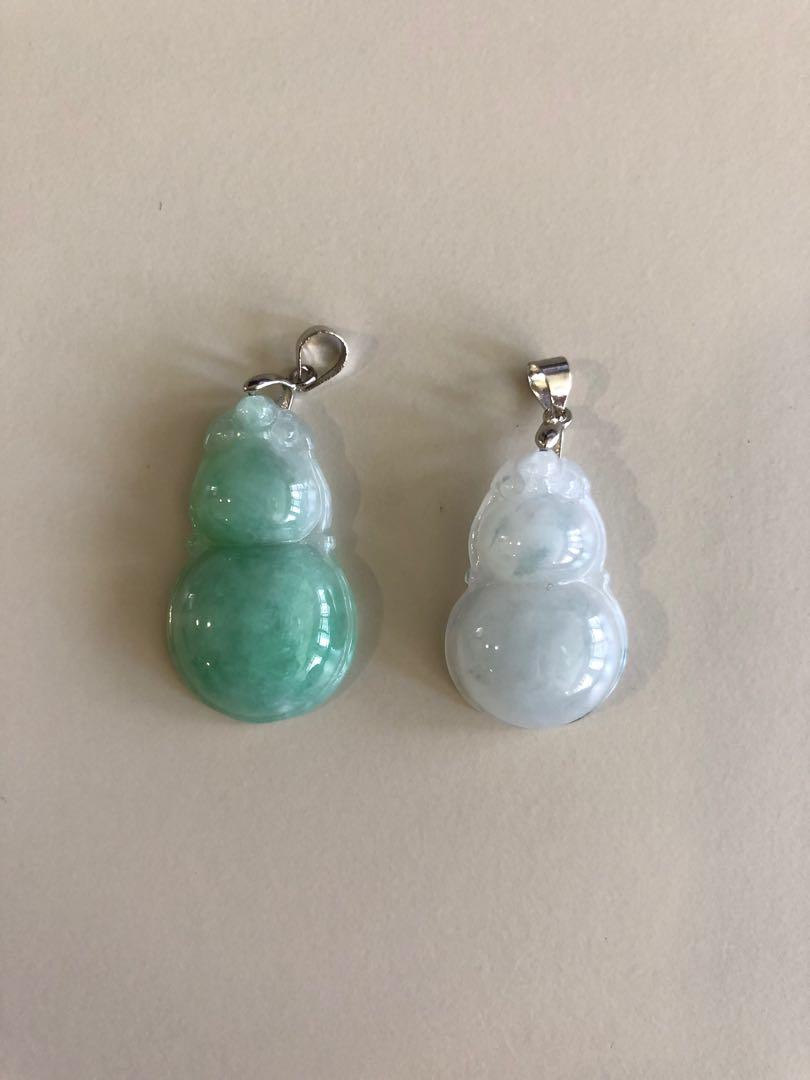 Jade Hulu Pendant Necklace 翡翠葫芦吊坠项链 Women S Fashion Jewelry Organisers Necklaces On Carousell