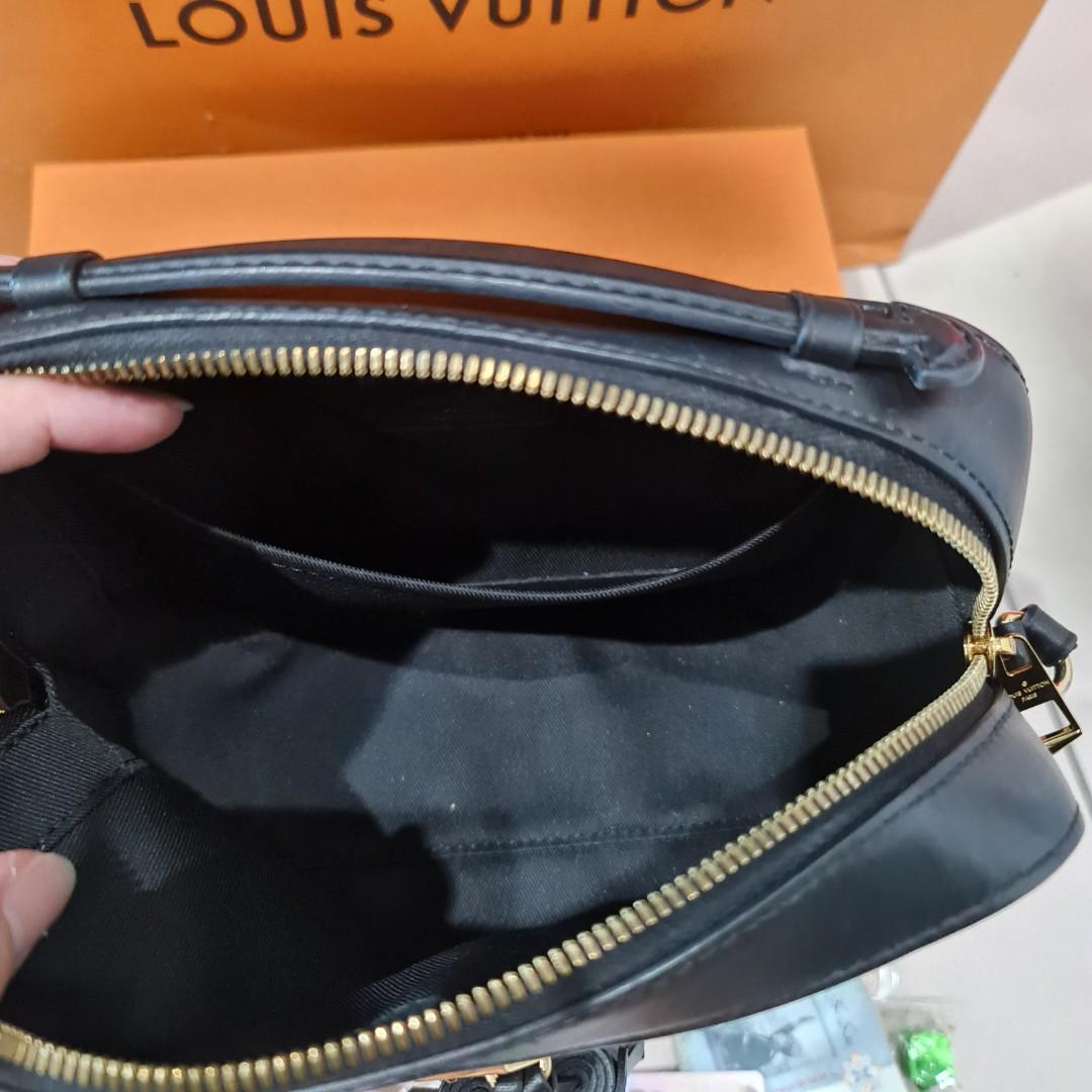 LV SAINTONGE MNG NOIR, Luxury, Bags & Wallets on Carousell