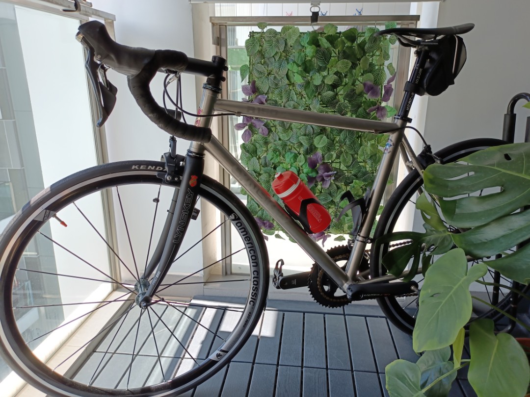 Lynskey r150 disc titanium road frame hot sale
