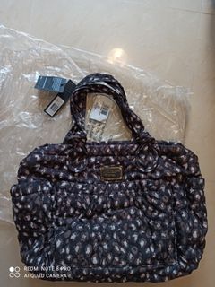 （分類：）位於 。 由 mookie94 提交（商品編號 1078036567，圖片 1）。簡介： 。
