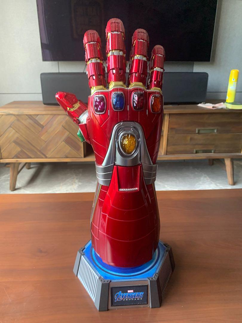 Nano Gauntlet Life Size Replica by Hot Toys