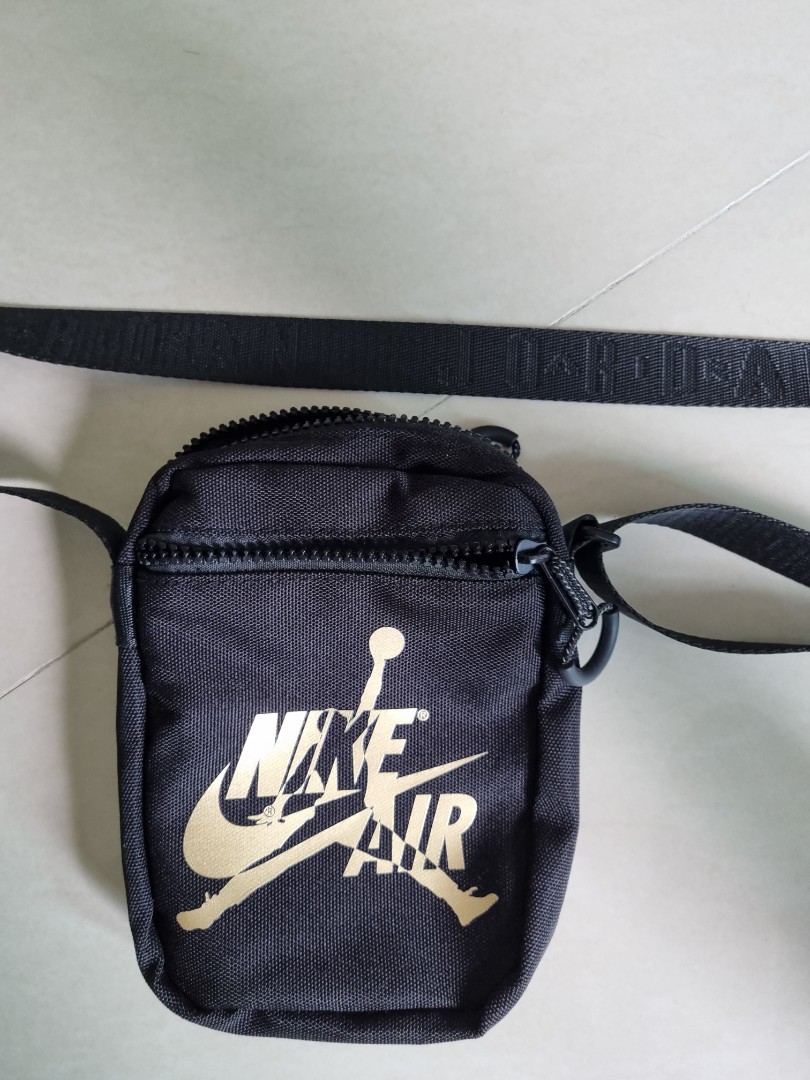 NIKE x AIR JORDAN Crossbody Bag, Men's Fashion, Bags, Sling Bags on
