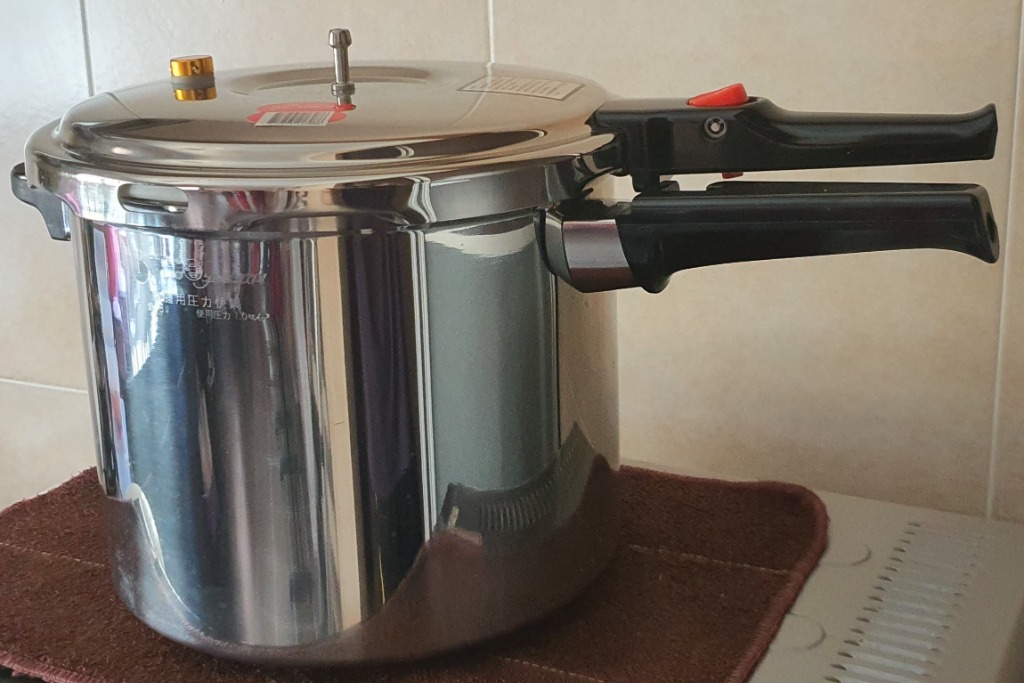 Buffalo pressure sales cooker 8l