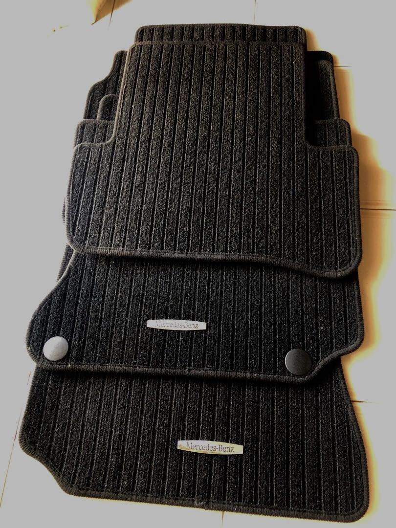 Original Mercedes W204 Floor Mats fits C180, C200, C250 Saloon /Estate