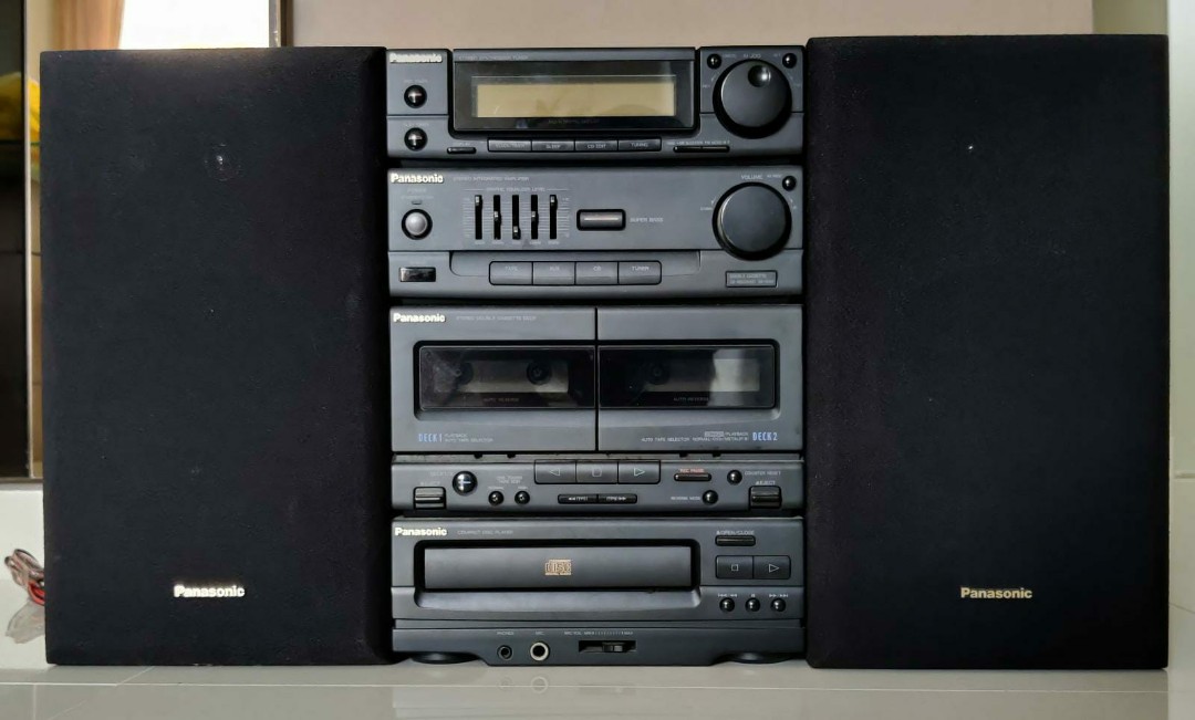 Panasonic cassette and CD player, Audio, Portable Music Players on