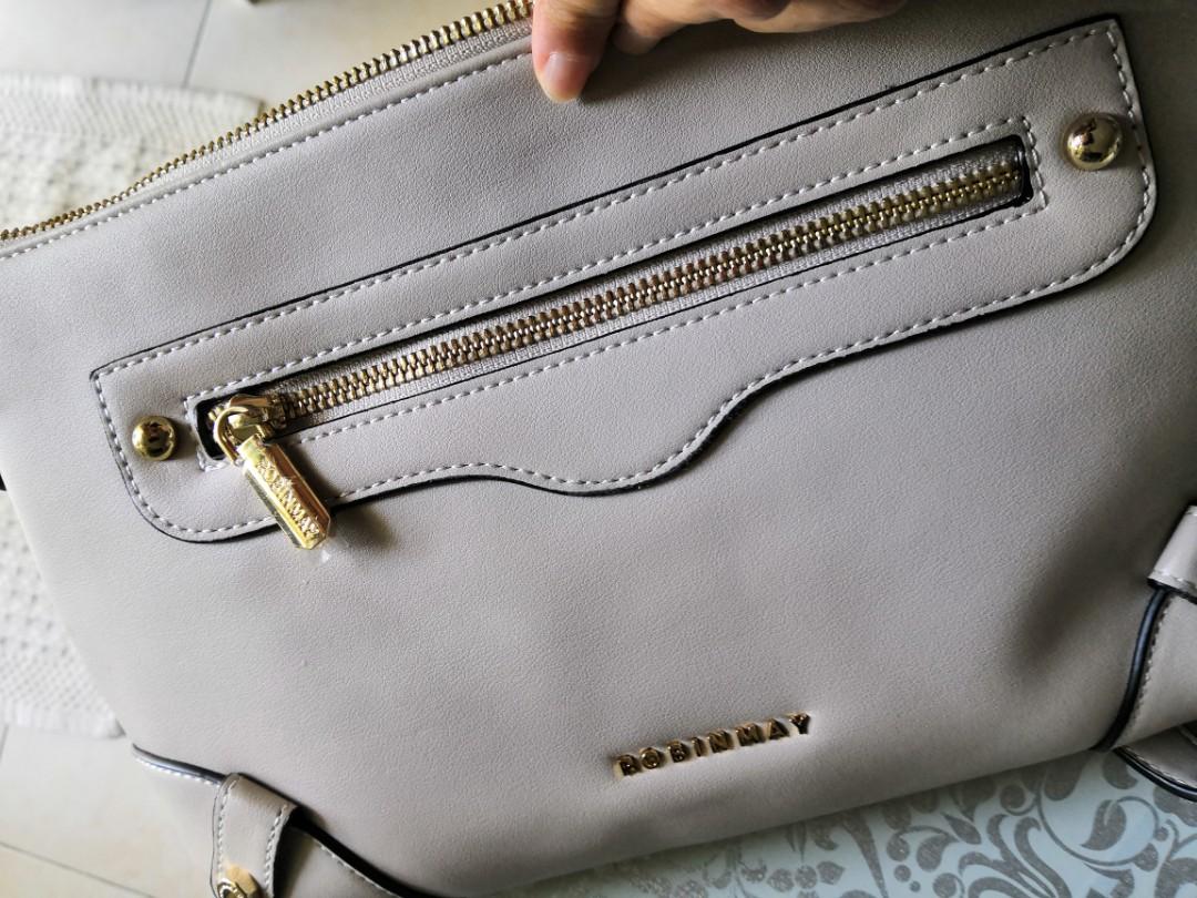 Robinmay Sling Bag Women S Fashion Bags Wallets On Carousell Robinmay Sling Bag Women S Fashion Bags Wallets On Carousell