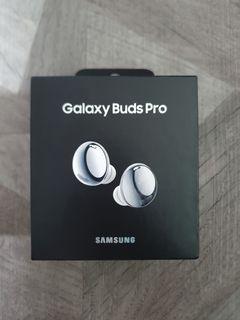 SAMSUNG Galaxy Buds Pro BNIB (Phantom Silver)