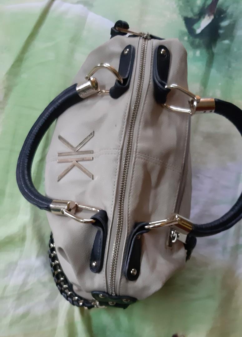 Kardashian outlet bags nz