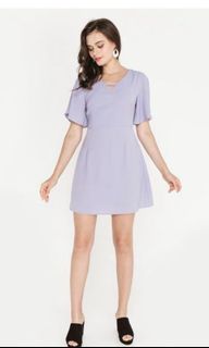 (Category: ) located in . Submitted by clearingwardrobess (Listing ID 1078143683, Image 1). Description: .
