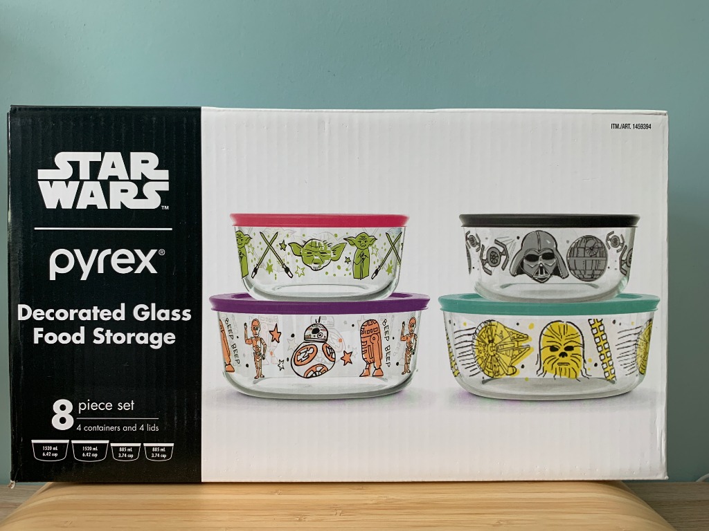 Pyrex Star Wars Holiday Themed Durable Glass Food Storage Set Two 4-Cup and Two 3-Cup Meal Prep Storage Containers with Plastic Lids 8 Pieces