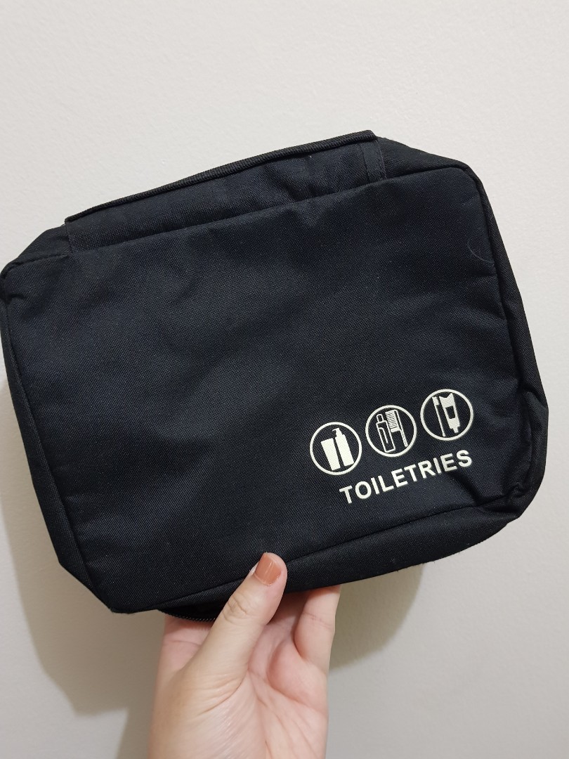 Toiletries Bag MINISO Black, Fesyen Wanita, Tas & Dompet di Carousell