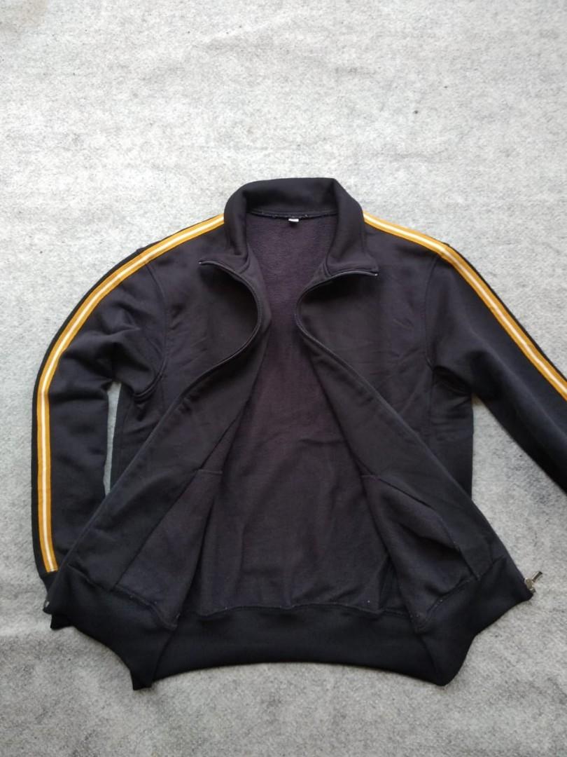 Tracktop uniqlo discount
