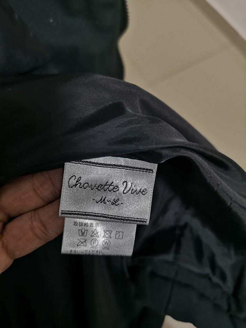 Winter Jacket (Category: Coats, Jackets and Outerwear) located in Port Dickson. Submitted by itmanforever (Listing ID 1078098460, Image 3). Description: Winter jacket for sale. Use it in office many years ago. Now collecting dust. Price is still negotiable. For fast deal please whatsap 0176746409.