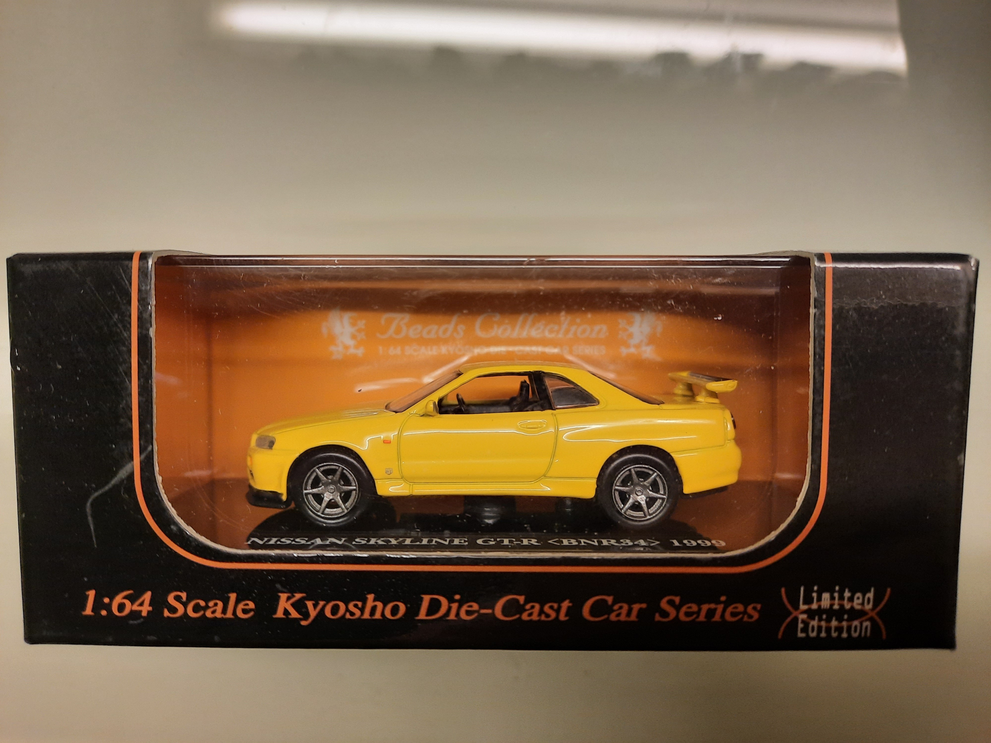1 64 Nissan Skyline R34 Gtr Bnr34 1999 Lightning Yellow 京商kyosho 玩具 遊戲類 玩具 Carousell