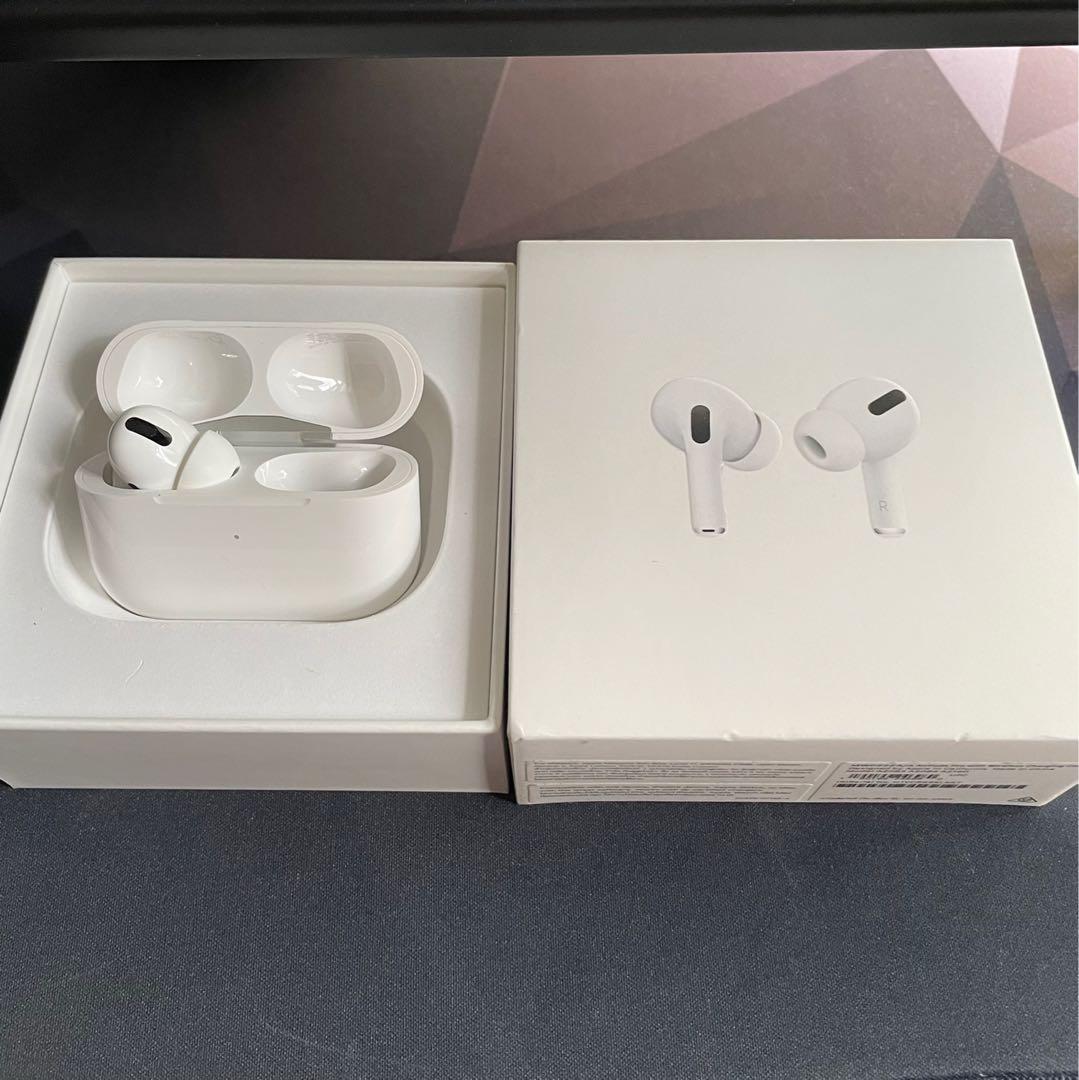apple airpods pro charging box