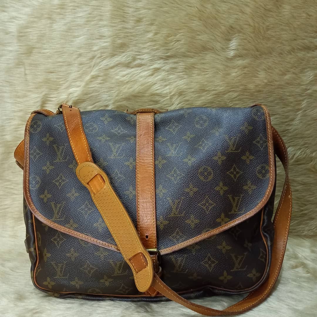 Authentic Louis Vuitton Saumur 35 Shoulder Bag Luxury Bags Wallets On Carousell