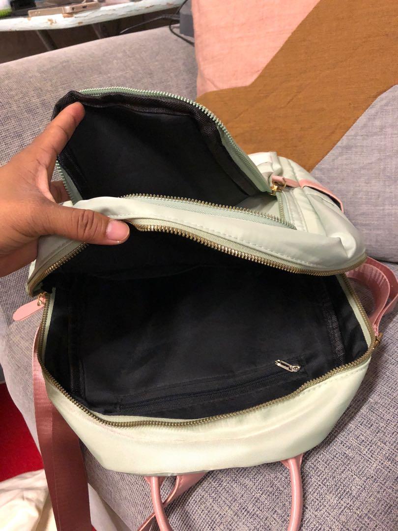Backpack （分類：背囊）位於 Hong Kong。 由 daiizz 提交（商品編號 1078335568，圖片 3）。簡介： 。